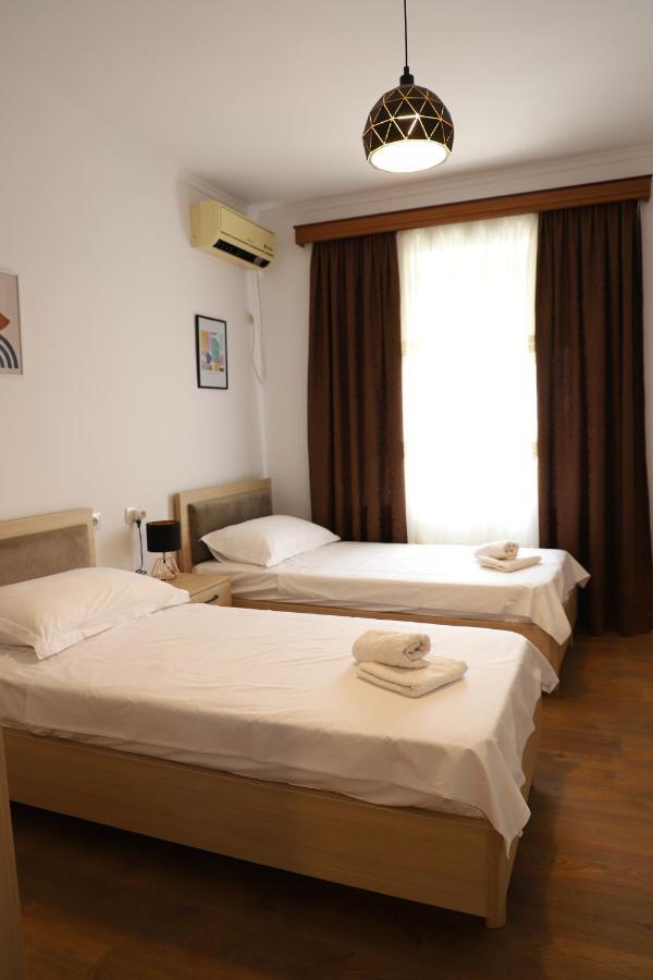 Daniel City Center Apartment Берат Экстерьер фото