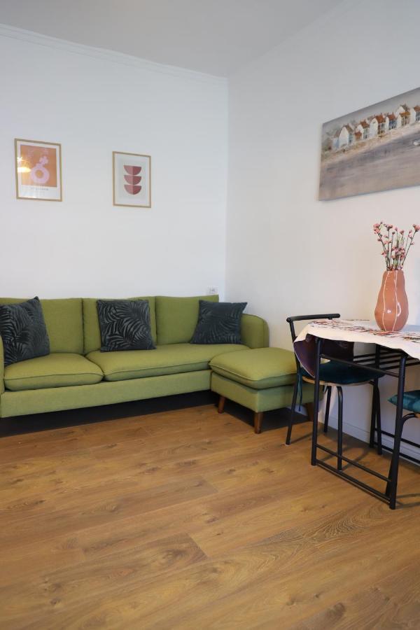 Daniel City Center Apartment Берат Экстерьер фото