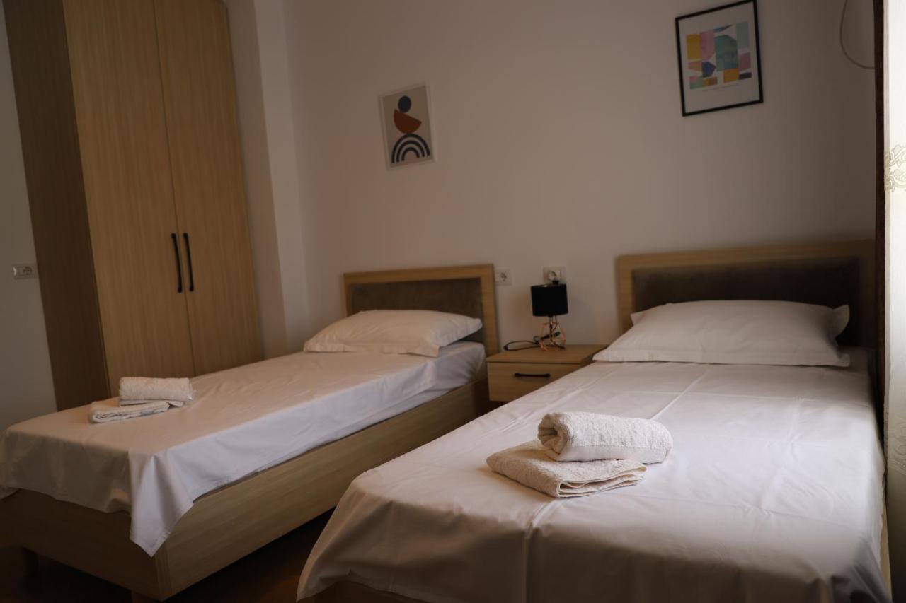 Daniel City Center Apartment Берат Экстерьер фото